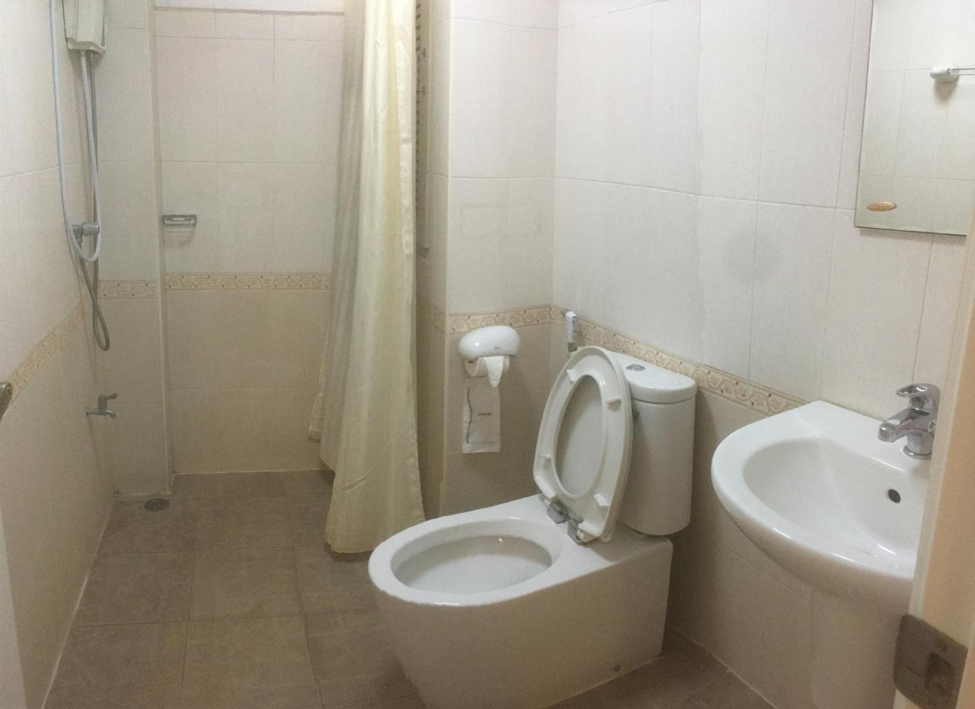 Triple Palms House Guest house *