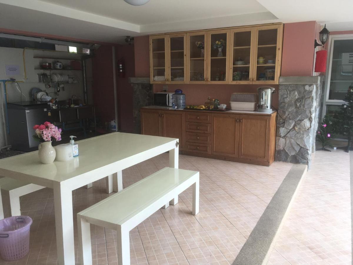 招待所 Triple Palms House *