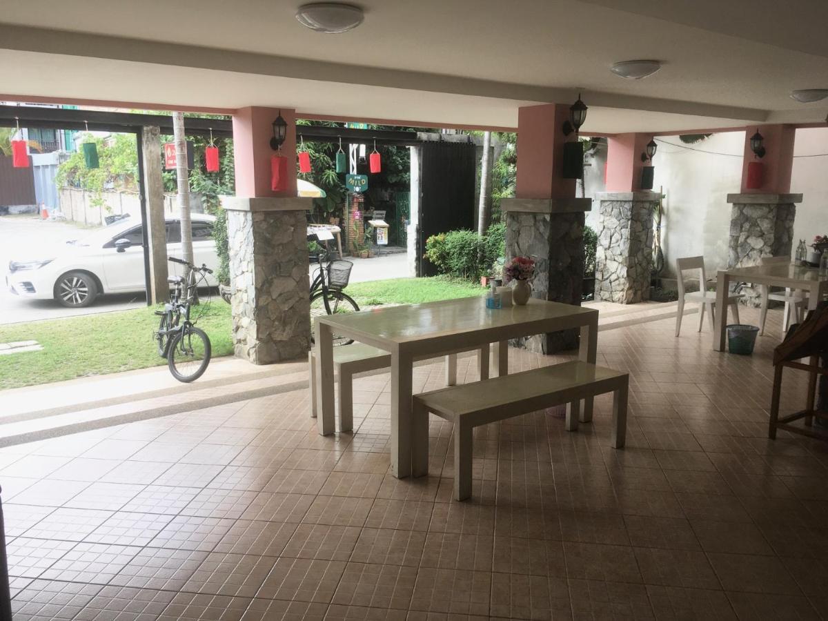 Triple Palms House 招待所